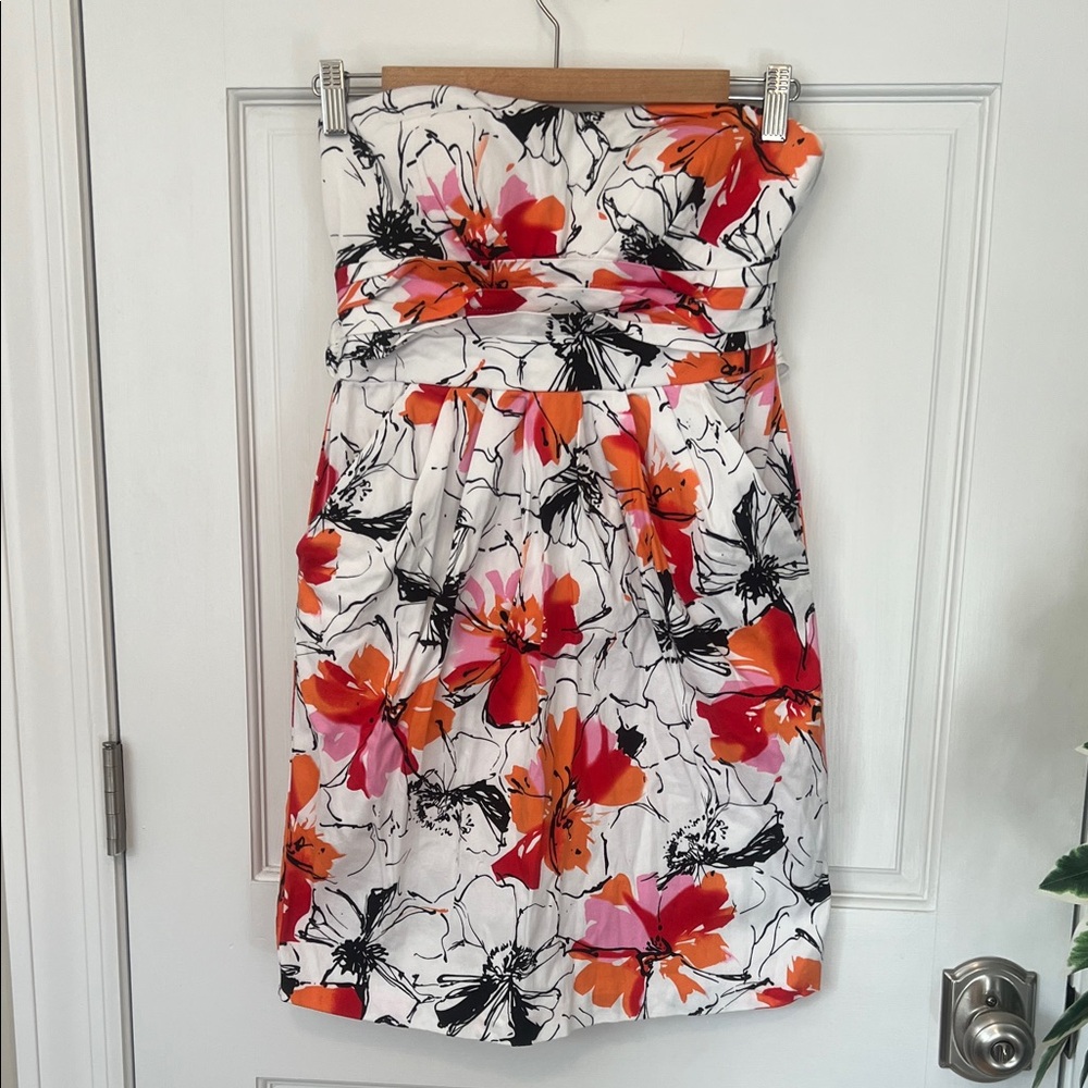 Snap Strapless Dress with Red and Orange Floral Design Size 7